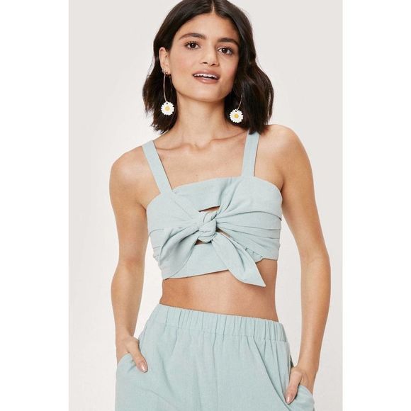 Nasty Gal Tops - NWT Nasty Gal Sleeveless Tie Front Crop Top